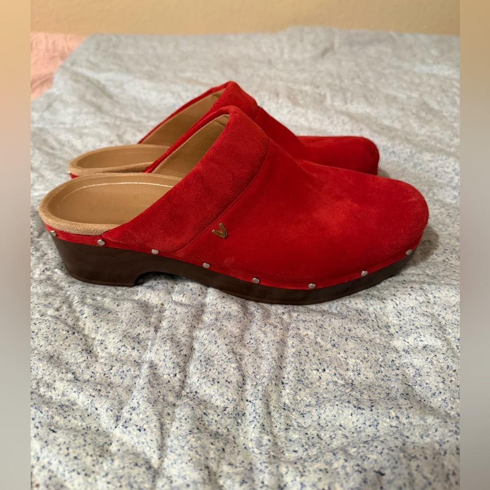 Vionic Red Suede Clogs Mule - Picture 4 of 7